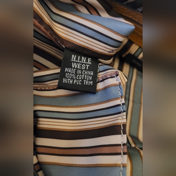 VINTAGE Y2K NINE WEST CANVAS HAND BAG W/PUC TRIM ~ EXCELLENT CONDITION - Picture 6 of 6